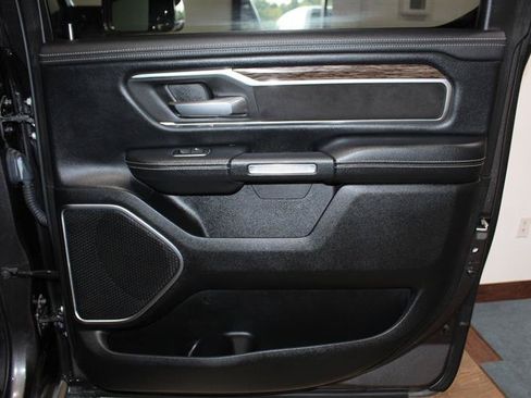 Used 2019 RAM 1500 Laramie AWD/4WD image 34