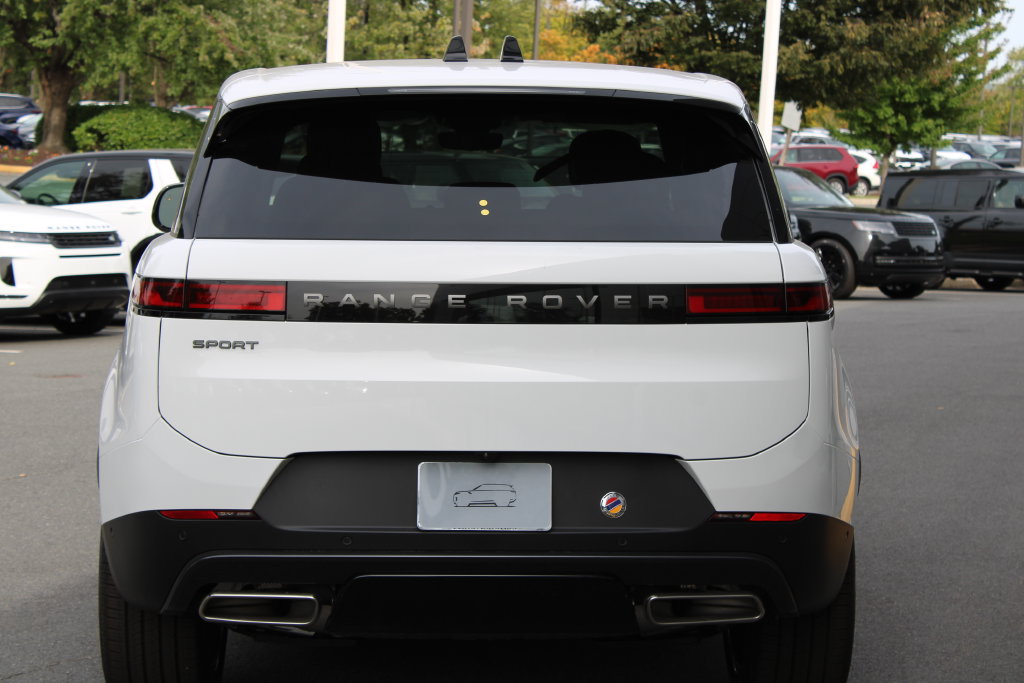 New 2027 Land Rover Range Rover Sport SE AWD/4WD image 4