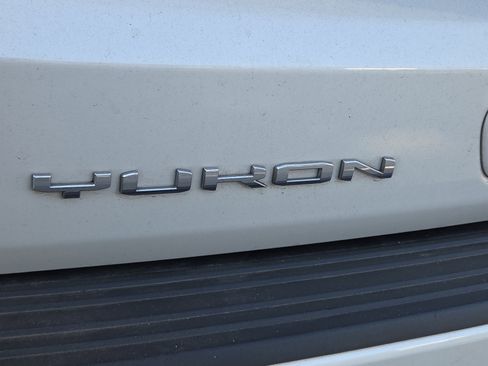 Used 2023 GMC Yukon XL Denali Ultimate w/ LPO, Floor Liner Package AWD/4WD image 30