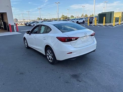 Used 2016 MAZDA MAZDA3 i Sport FWD image 12