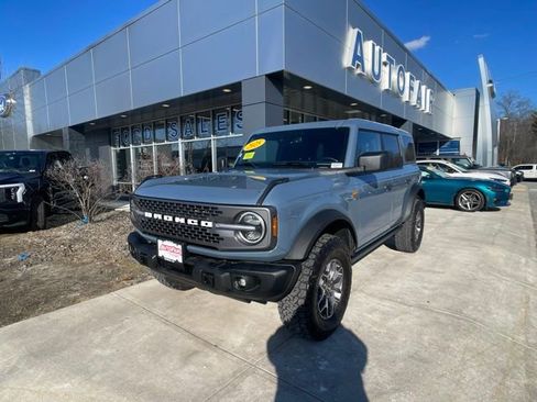 Certified 2025 Ford Bronco Badlands AWD/4WD image 4