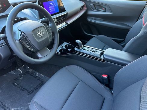 New 2026 Toyota Prius SE image 10
