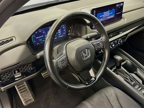 Used 2023 Honda Accord Sport image 17