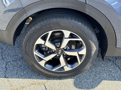 Certified 2022 Kia Sportage LX image 17
