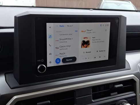 Used 2024 Toyota Tacoma TRD Off-Road image 16