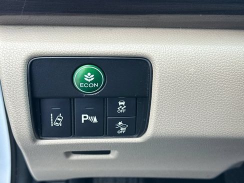 Used 2016 Honda Accord Touring image 34