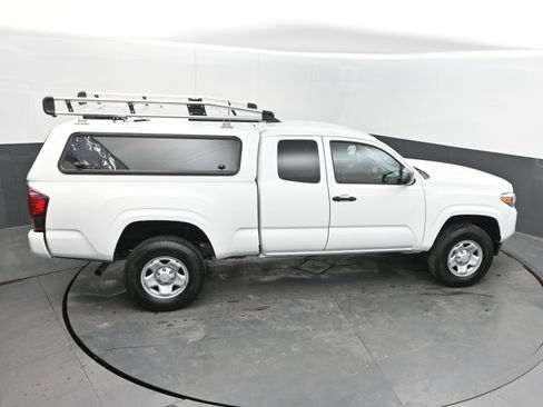 Used 2022 Toyota Tacoma SR image 36