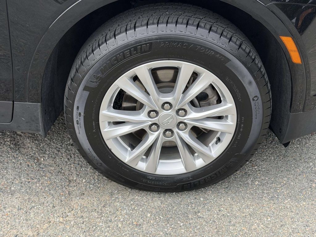 Certified 2024 Cadillac XT5 Luxury FWD image 7