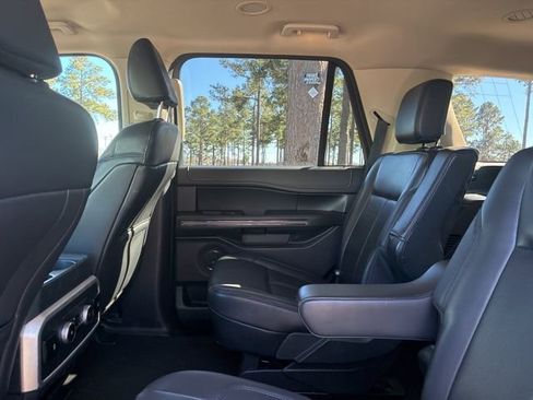 Used 2024 Ford Expedition XLT image 22