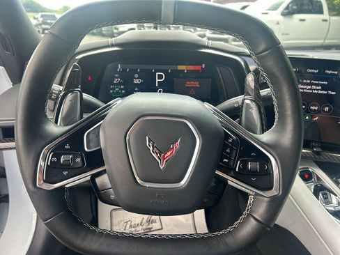 Used 2022 Chevrolet Corvette Stingray Preferred Conv w/ Z51 Performance Package RWD image 18