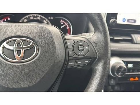 Certified 2025 Toyota RAV4 XLE AWD/4WD image 27