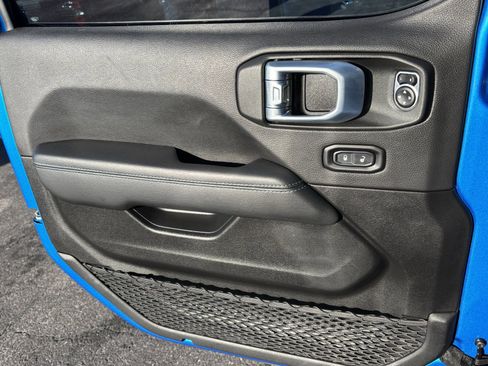 Used 2021 Jeep Wrangler Unlimited Rubicon 4xe w/ Steel Bumper Group image 16