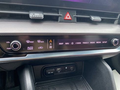 Used 2024 Kia Sportage SX image 39