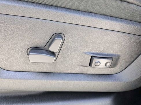 New 2026 RAM 2500 Laramie AWD/4WD image 19