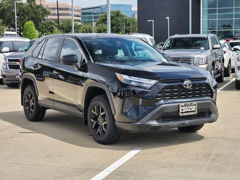 Used 2023 Toyota RAV4 LE FWD image 3