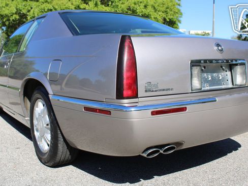 Used 1996 Cadillac Eldorado image 32
