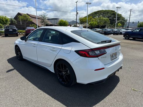 Used 2025 Honda Civic Sport image 4