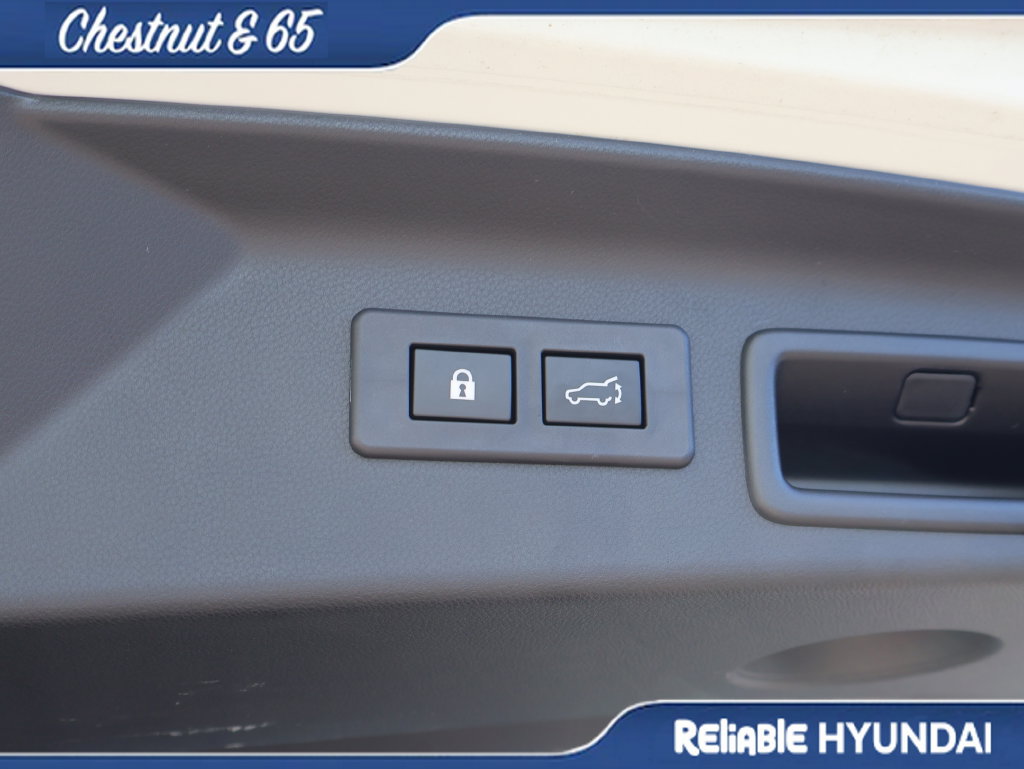 Used 2025 Subaru Forester Premium AWD/4WD image 16