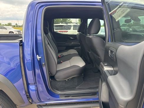 Used 2023 Toyota Tacoma TRD Off-Road w/ Technology Package AWD/4WD image 23