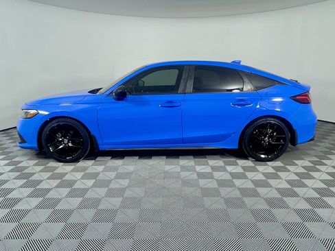 Used 2023 Honda Civic Sport image 2