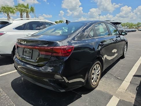 Certified 2023 Kia Forte LX FWD image 9