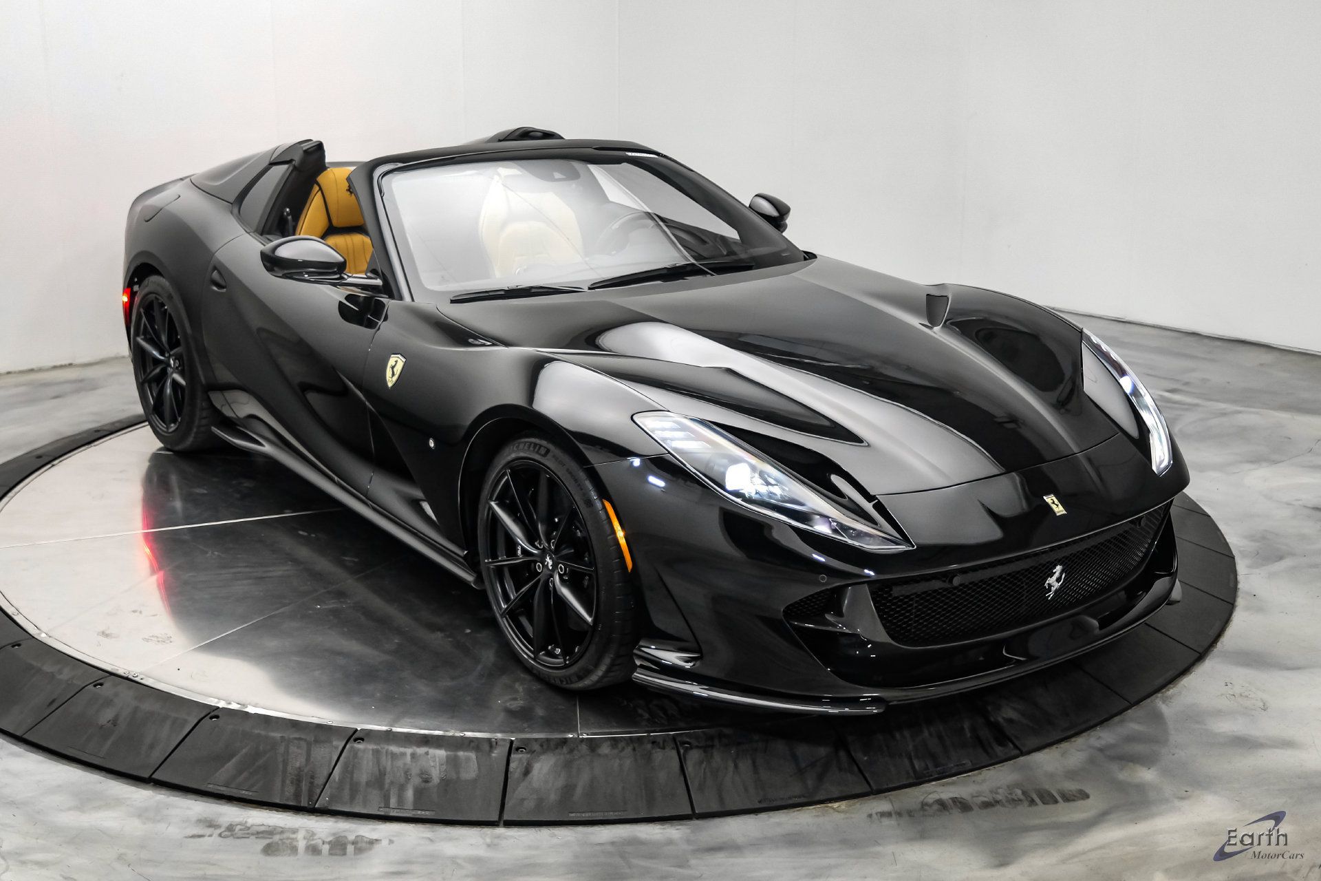 Used 2022 Ferrari 812 GTS RWD image 33