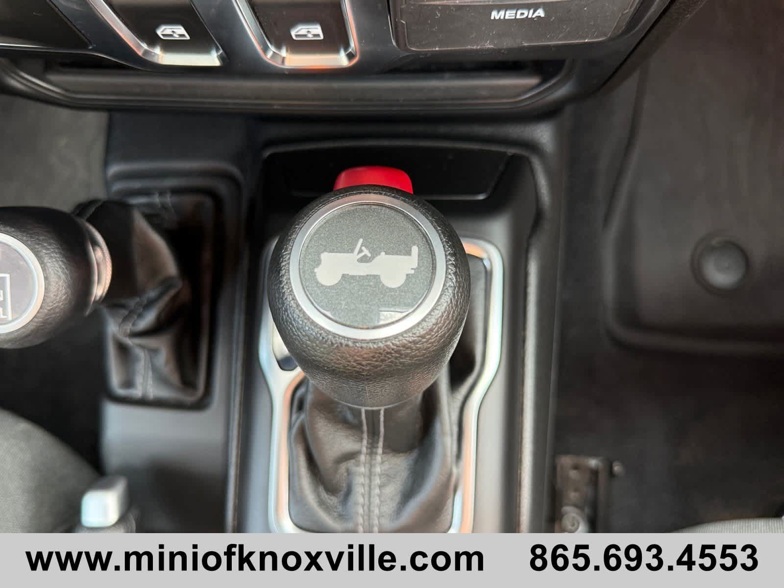 Used 2024 Jeep Wrangler Sport AWD/4WD image 27
