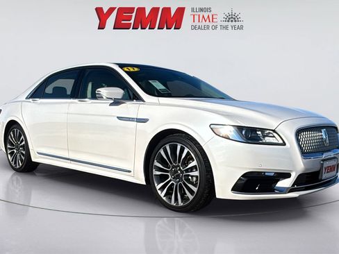 Used 2017 Lincoln Continental Reserve w/ Climate Package image 2