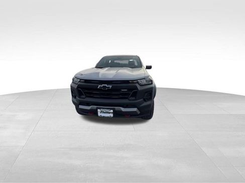 Certified 2023 Chevrolet Colorado Trail Boss w/ Technology Package AWD/4WD image 3