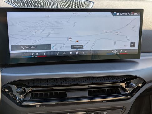 Used 2025 BMW 230i Coupe w/ M Sport Package image 24