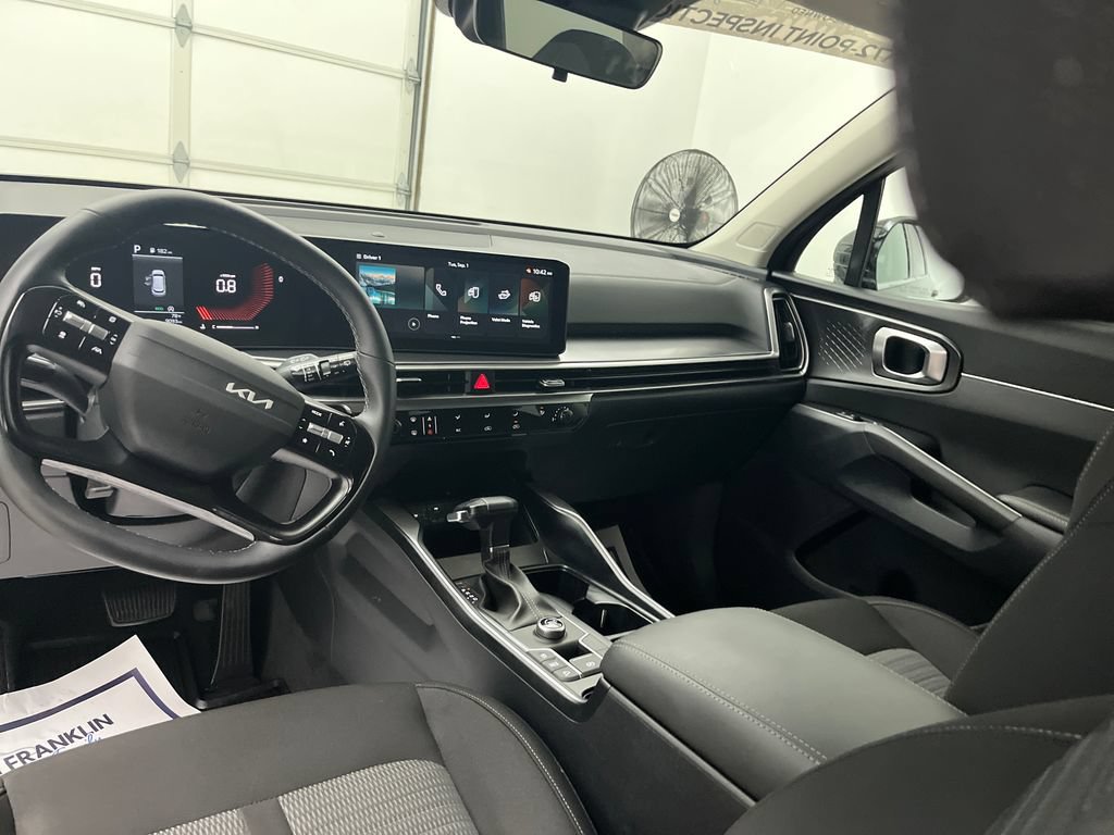 Used 2026 Kia Sorento LX FWD image 14