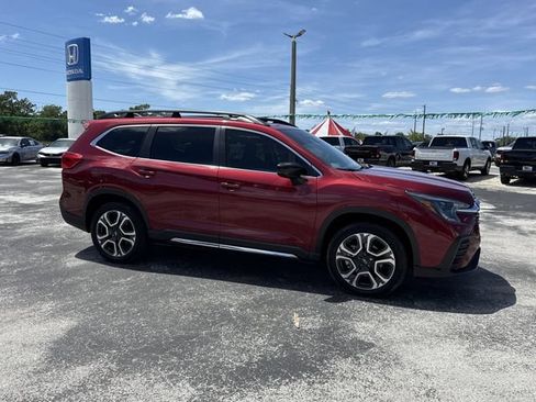 Used 2025 Subaru Ascent Limited w/ Popular Package #2 AWD/4WD image 5