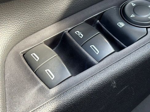 Used 2020 Chevrolet Equinox LT AWD/4WD image 25