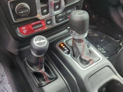 Used 2020 Jeep Wrangler Rubicon w/ Steel Bumper Group image 17