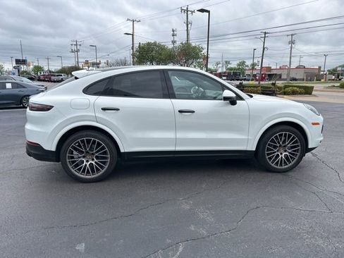 Used 2023 Porsche Cayenne Coupe image 5