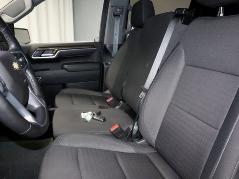 Used 2025 Chevrolet Silverado 1500 LT AWD/4WD image 27