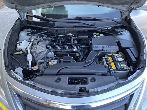 Used 2015 Nissan Altima 2.5 S w/ Power Driver Seat Package FWD image 13