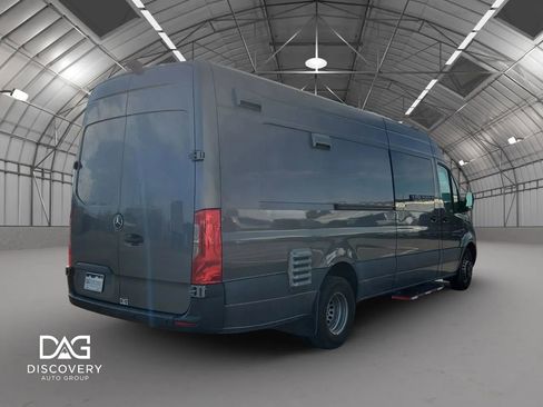 Used 2022 Mercedes-Benz Sprinter 4500 w/ Parking Package image 6