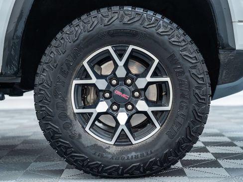 Used 2024 GMC Canyon AT4X AWD/4WD image 22