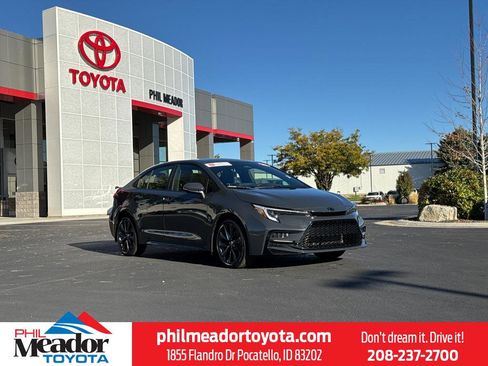 Certified 2025 Toyota Corolla SE image 1