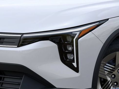 New 2026 Kia K4 FWD image 10