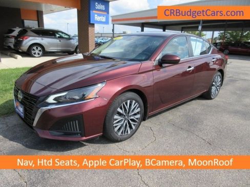 Used 2024 Nissan Altima 2.5 SV w/ SV Premium Package image 1