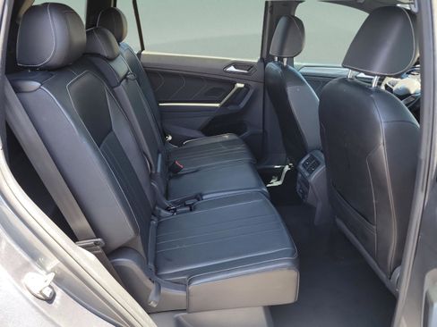 Used 2022 Volkswagen Tiguan SE R-Line FWD image 10