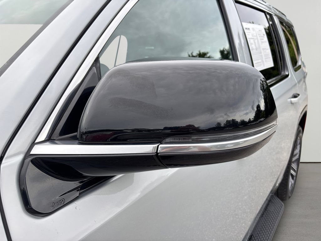 Used 2024 Jeep Wagoneer Series II AWD/4WD image 11
