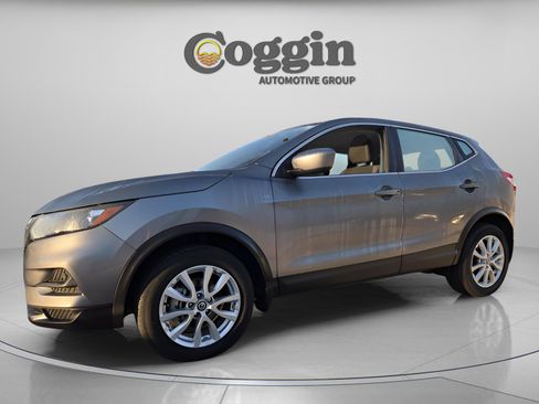 Certified 2021 Nissan Rogue Sport S image 1