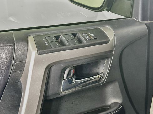 Used 2019 Toyota 4Runner SR5 RWD image 15