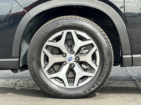 Used 2022 Subaru Forester Premium image 26