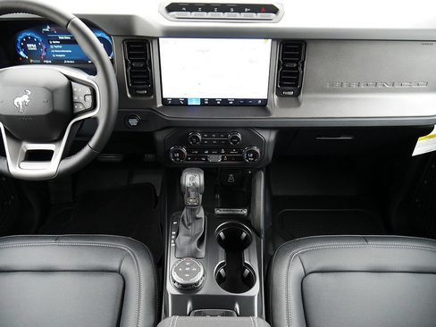 New 2026 Ford Bronco Badlands AWD/4WD image 19