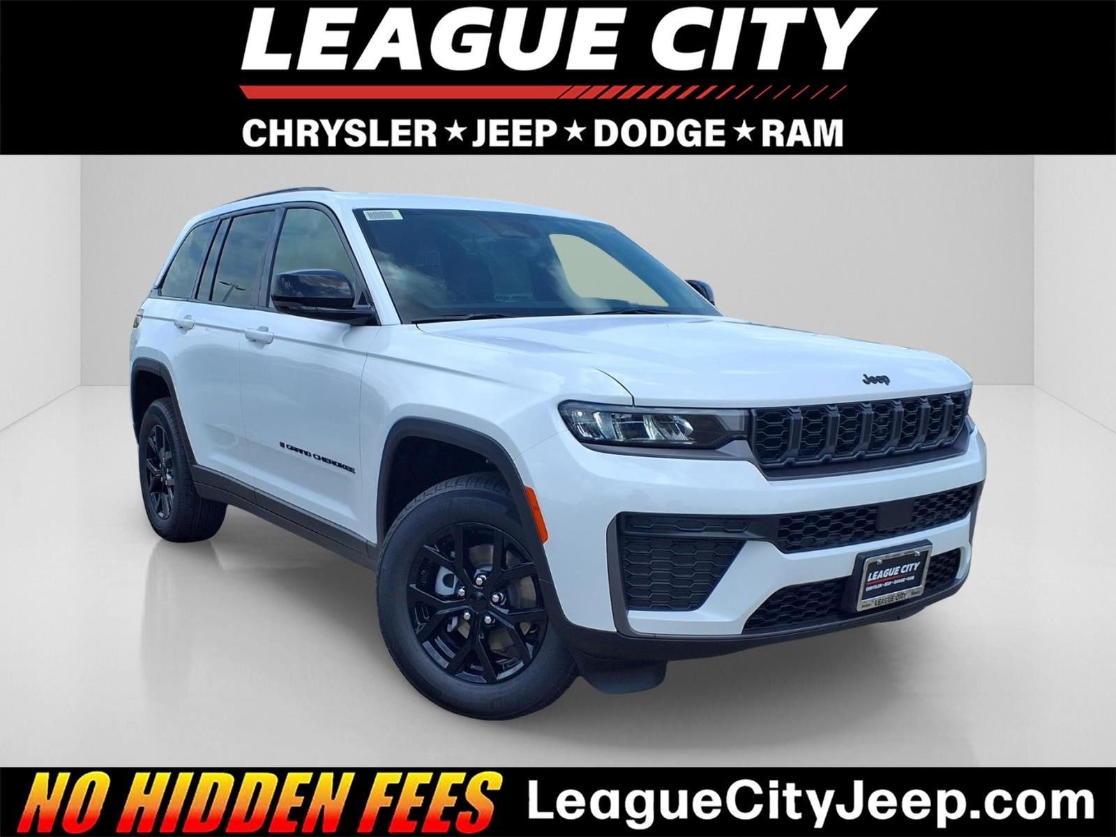 New 2026 Jeep Grand Cherokee Altitude AWD/4WD image 1