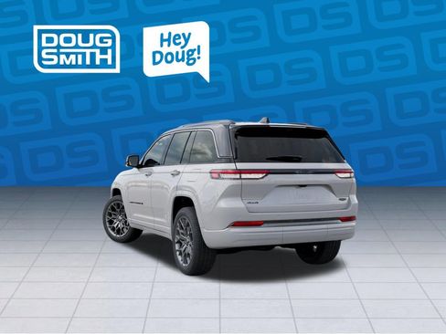 New 2026 Jeep Grand Cherokee Summit image 3